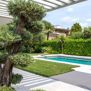 Immagine di una piscina minimal