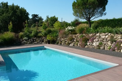 Design ideas for a contemporary swimming pool in Toulouse.