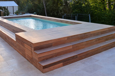 Esempio di una piscina design