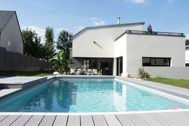 Inspiration for a contemporary swimming pool in Rennes.