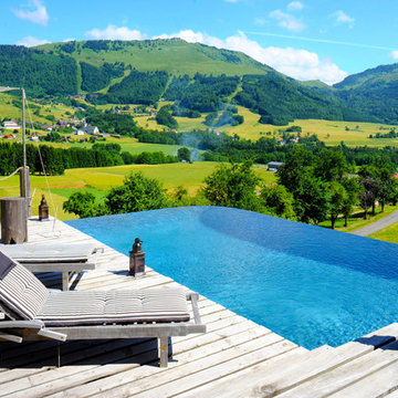 Piscines à débordement