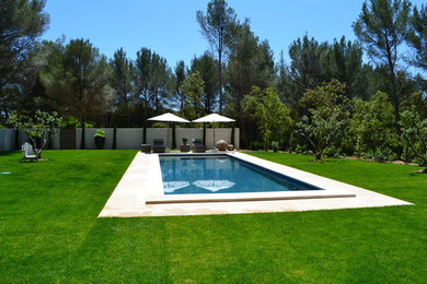 Ispirazione per una piscina monocorsia minimalista di medie dimensioni