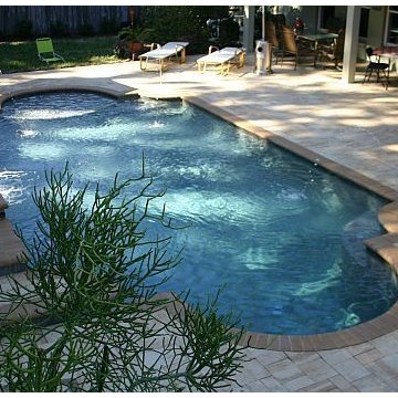139 - Quaint Backyard Pool