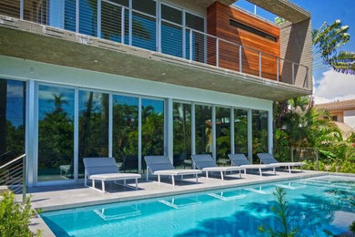 Example of a trendy pool design in Miami