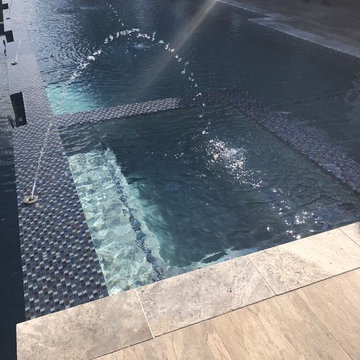 366 - Infinity Pool with Water Features and Spa