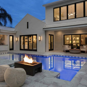 379 - Beautiful Pool with Light Features and Kitchen