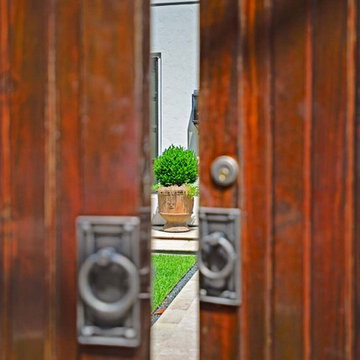 Abundant City Alcove