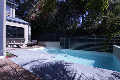 This is an example of a contemporary swimming pool in Perth.