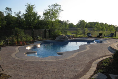 Inspiration for a pool remodel in Toronto