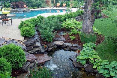 Arlington Heights Private Pool and Pond
