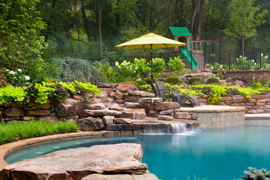 Pool - large traditional pool idea in St Louis