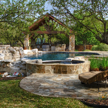 Beach Entry Pool & Large Outdoor Kitchen