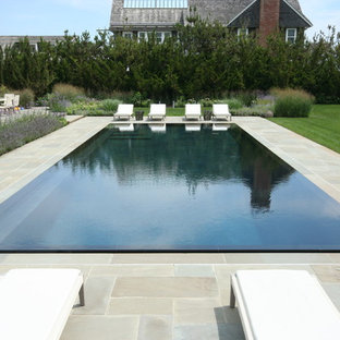Maritimer Infinity-Pool in New York