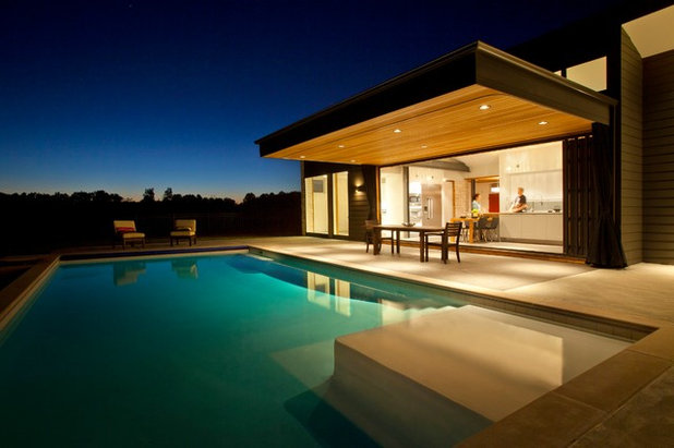 Modern Pool by Drawing Dept