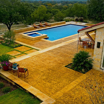 Boerne Large Rectangle Diving Pool/All Tile Spa/Outdoor Living