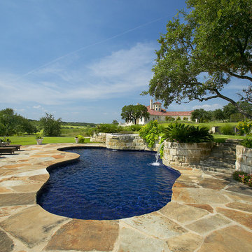 Briggs Ranch All Tile Pool/Spa/Landscape