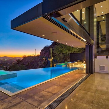 Camelback Hillside Modern Residence