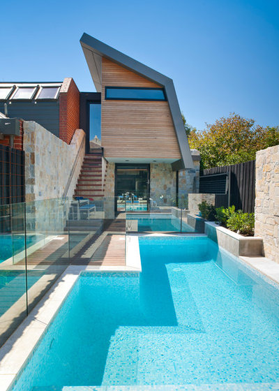 Contemporary Swimming Pool by i2 Homes