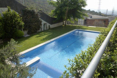Minimalist pool photo in Barcelona