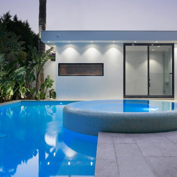 Caulfield Resort Style Spa and Pool