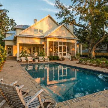 Classic Upscale Waterfront Cottage with Commanding View