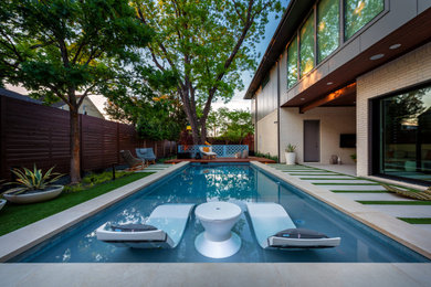 Example of a minimalist pool design in Dallas