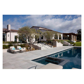 Contemporary Classic - Mediterranean - Pool - San Diego - by Mulvey ...