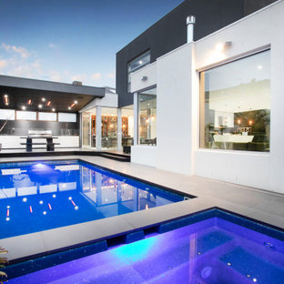 Inspiration for a contemporary pool in Melbourne.