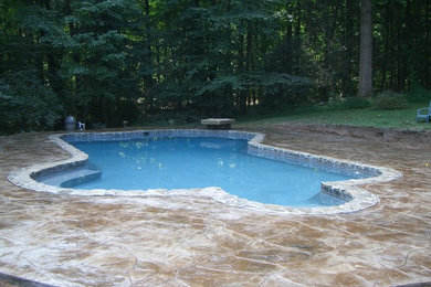 Inspiration for a rustic swimming pool in Philadelphia.