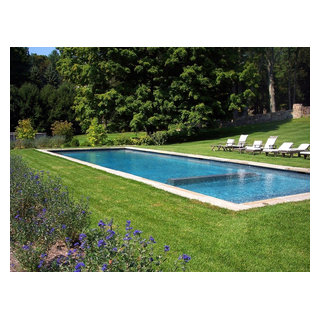 Country: Simple Rectangular Swimming Pool + Grass Surround - Traditional -  Pool - New York - By Drakeley Pool Company | Houzz