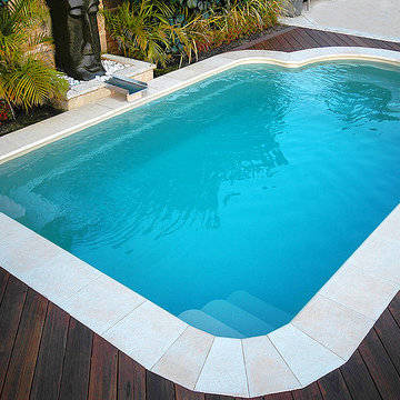 Courtyard Roman Color: Diamond Sand