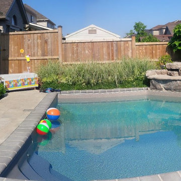 Cozy Backyard - Panorama, Small Pool and Landscaping