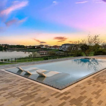 Custom Perimeter Overflow Swimming Pool and Spa in Windermere, Florida