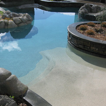 Custom Pools and Water Features
