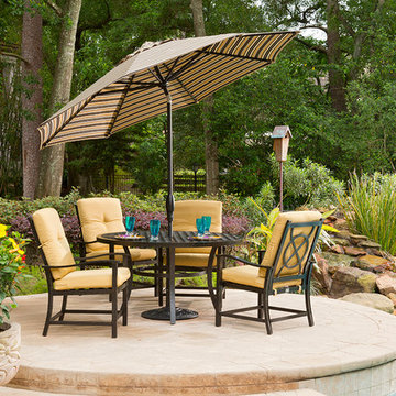 Edgemont Outdoor 5 Pc. Outdoor Dining Group with Umbrella