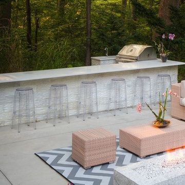 Elegant Modern Design in a Small Backyard