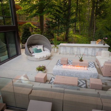 Elegant Modern Design in a Small Backyard