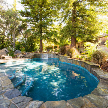 FlagStone Raised wall with Sheer Descent water feature