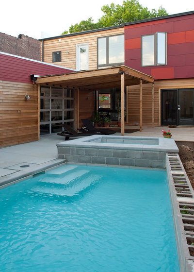 Contemporary Pool by UIC Homes