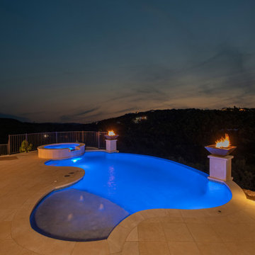 Freeform Contemporary Pool with Negative Edge