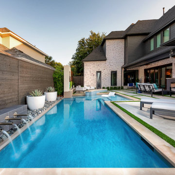 Frisco - The Lakes: Modern Swimming Pool + Outdoor Kitchen