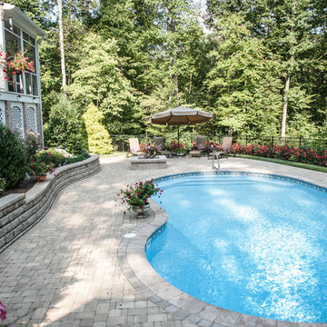Gates Bluff Poolside Retreat Chesterfield
