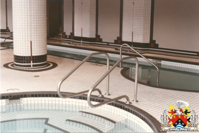 Pool - contemporary pool idea in Vancouver