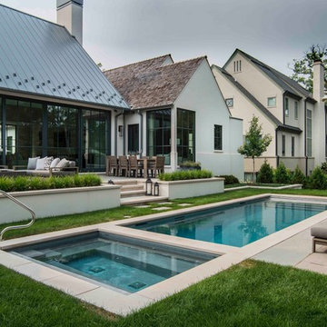 Hinsdale, IL Swimming Pool with attached hot tub