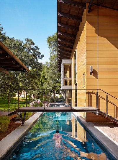 Contemporary Swimming Pool & Hot Tub by Lake Flato Architects