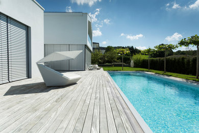 Moderner Pool in Stuttgart