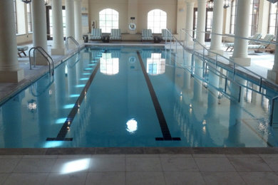 Идея дизайна: бассейн в классическом стиле