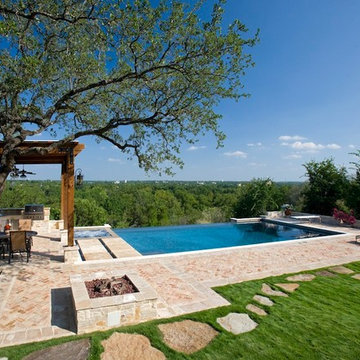 Infinity Pool In New Braunfels