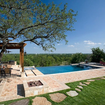 Infinity Pool In New Braunfels With Hill Country Views