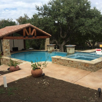 Infinity Pool with Outdoor Kitchen